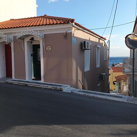 Vaggelitsa'S House Villa ปีตาโกเรโย ภายนอก รูปภาพ